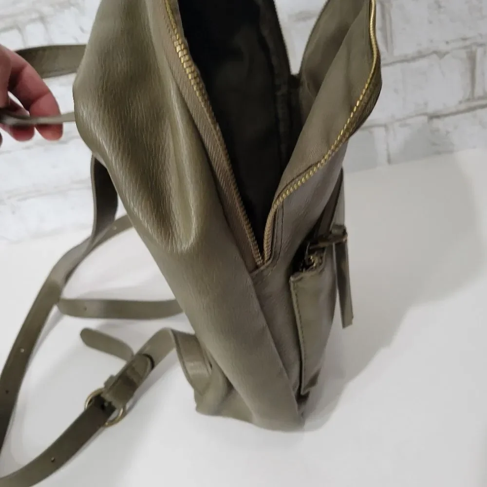 Universal Thread mini backpack